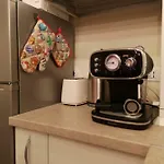 Apartment Seek And Hide - Little Emma's Hideaway
