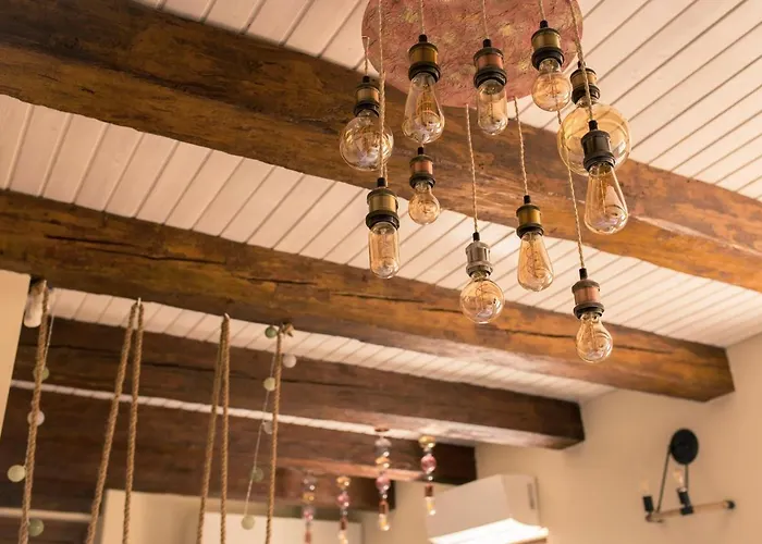 Seek And Hide - Little Emma's Hideaway דירה בראשוב